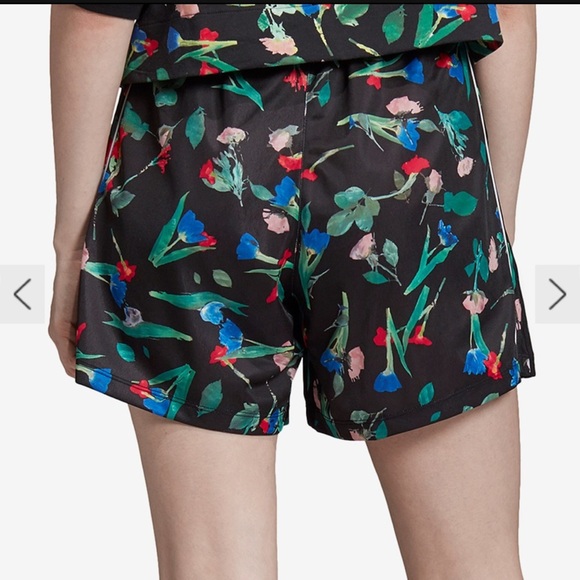 ✨bnwt Adidas Multicolor Womens Short✨ - Picture 3 of 6